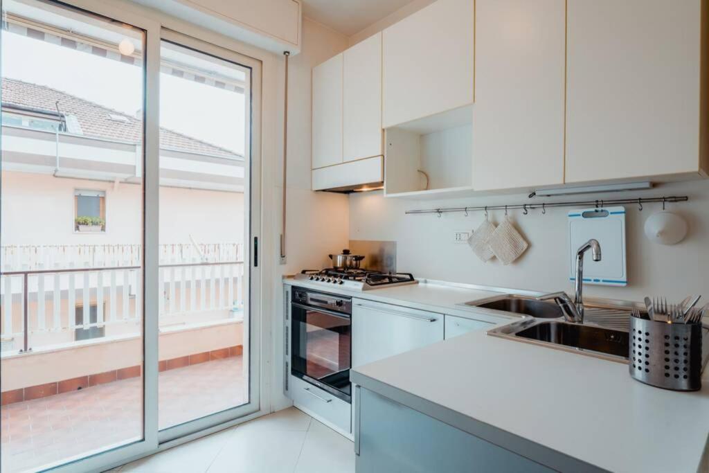Grand Central Ventimiglia - Wifi & Parking Экстерьер фото